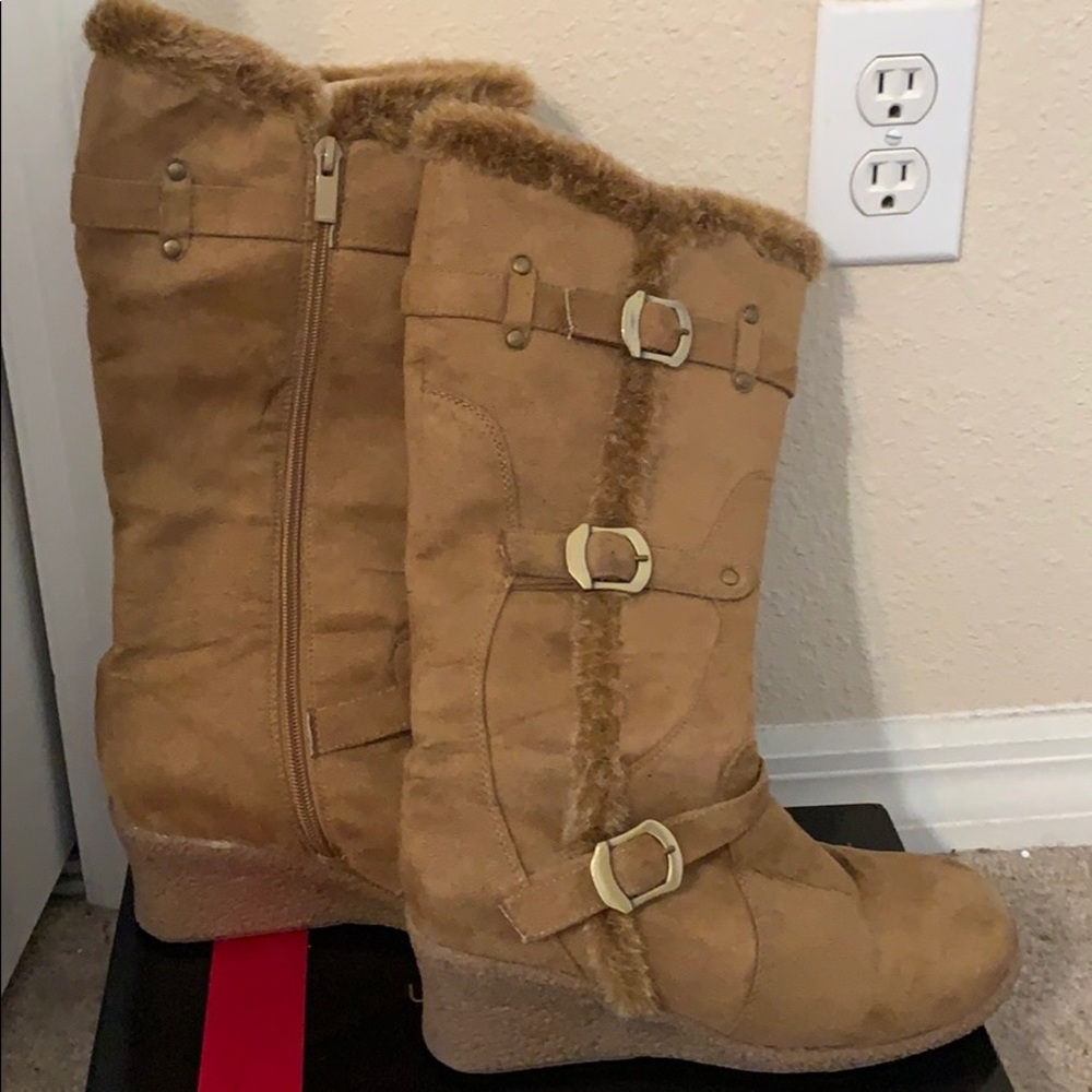 TRAFFIC Women’s Boots Light Brown Suede Size 7
